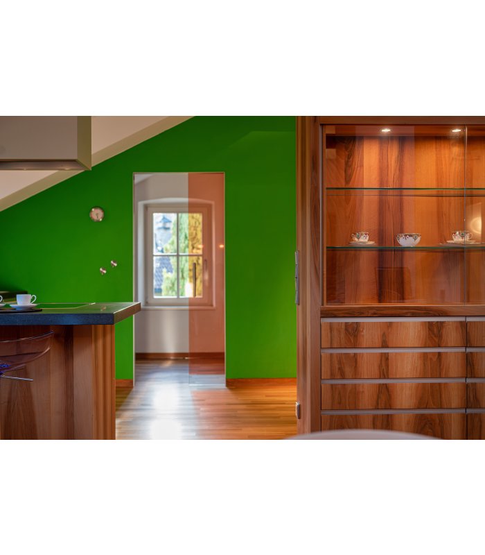 Offene Küche in Nussholz